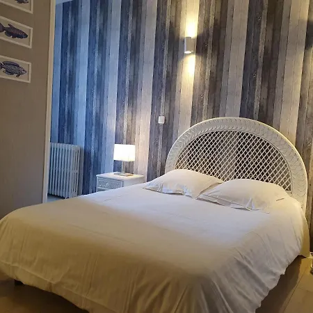 Restaurant Ferme De La Grande Cour 2* La Rivière-Saint-Sauveur